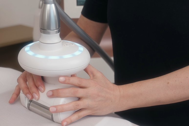 Tête de traitement sur la cuisse